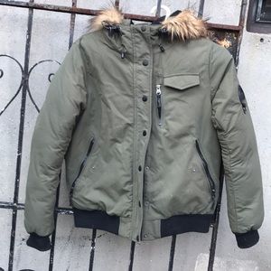 Super warm puffer/bomber jacket